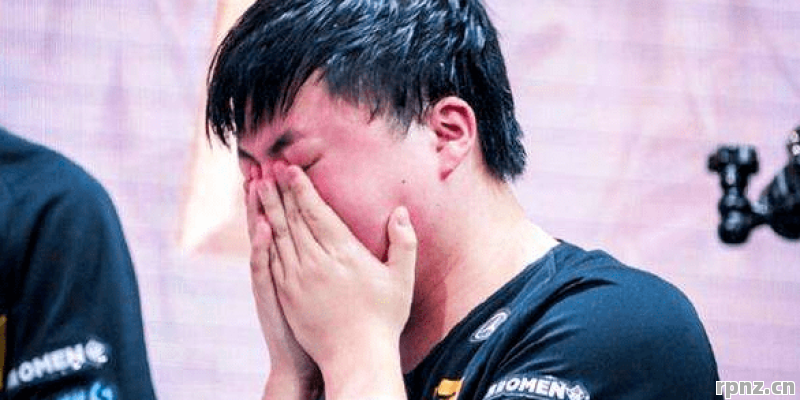 2026年Uzi为啥不打比赛 小手痛痛怎么办